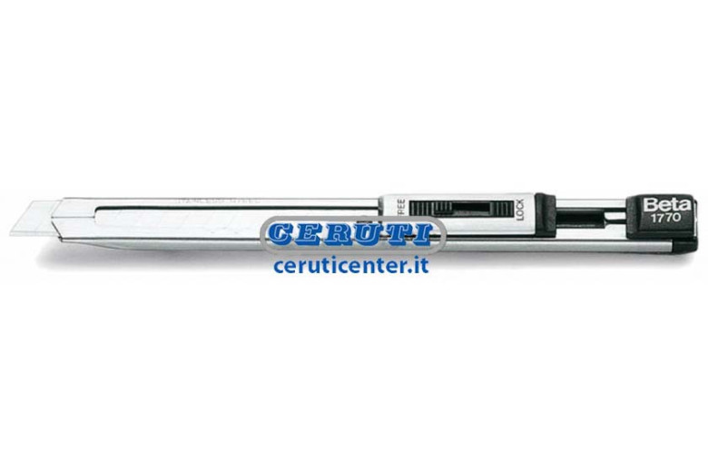 Extra-Flat Cutter With 2 Spare Blades