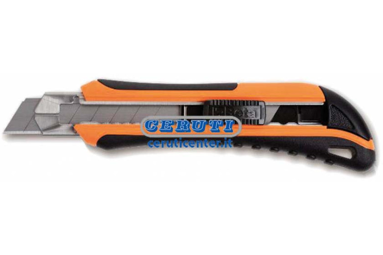 Cutter 18Mm Est Livré Avec 6 Lames De Rechange