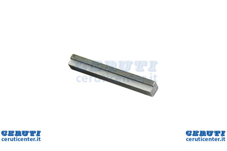 A Quadra Key Section 4.8 X 38 Mm. Modified To Replace Lawnmowers Chinese Mozzi