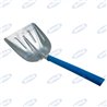 De la poignée saupoudrée de neige avec de l'aluminium supplémentaire