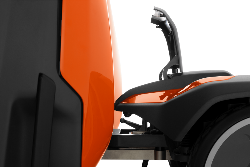 Robot tagliaerba Husqvarna CEORA™ 546 EPOS™ + Razor 43M + CS4
