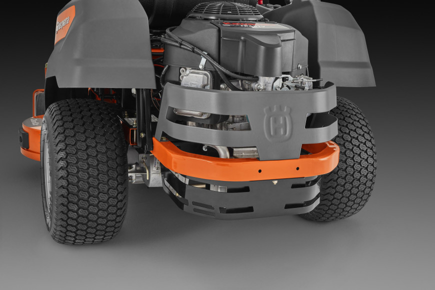 Trattorino tagliaerba Zero Turn Husqvarna Z242F