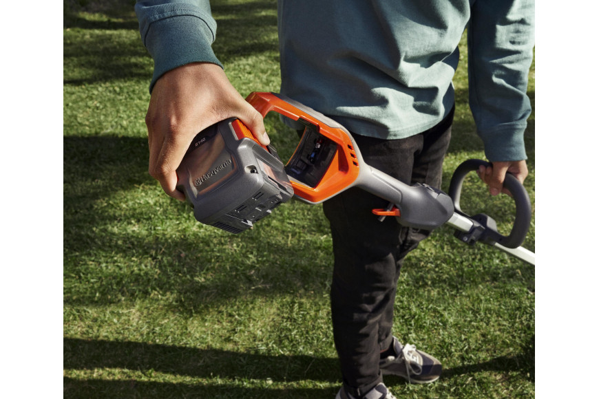 Decespugliatore Husqvarna 215iL