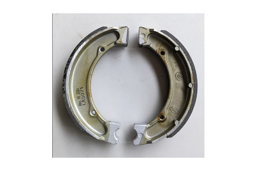 Brake Shoe Pair - YN2362700 - (2 Shoes)