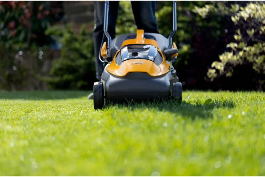Collector 136e Kit Battery-Powered Lawnmower