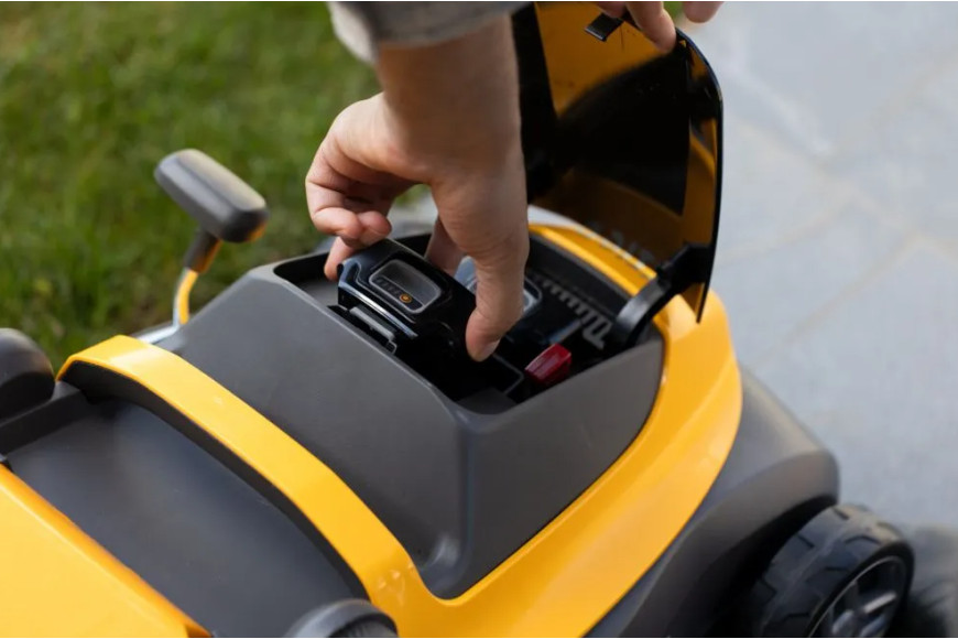 Tondeuse à gazon à batterie Collector 136e Kit
