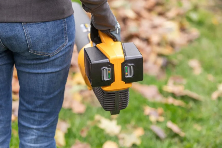 Stiga BL 300e Kit Cordless Leaf Blower - BL 20 LI B