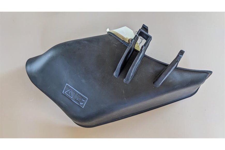 
Side Discharge Flap [Black]- Stiga Genuine Part - 322108315/0