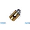 Enrosque la abrazadera del cable del terminal Acc.
