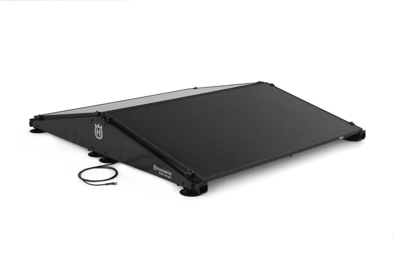 Husqvarna 2-18 Solar Panel Charger - 2 Panels