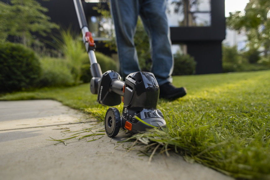 Tijeras para césped Husqvarna Aspire™ SE20-P4A - con batería y cargador