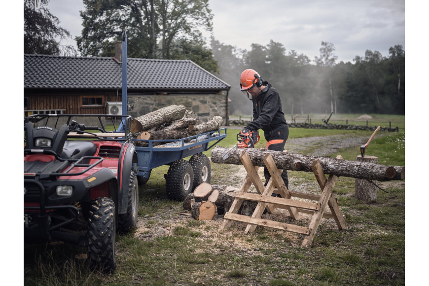 Husqvarna 435i Chainsaw - Without Battery and Charger