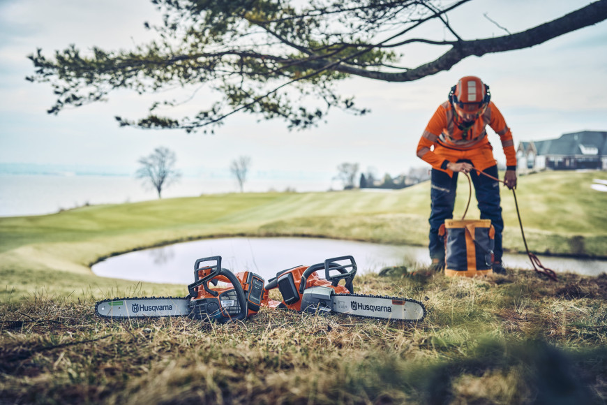 Husqvarna 542i XP® Chainsaw - without battery and charger