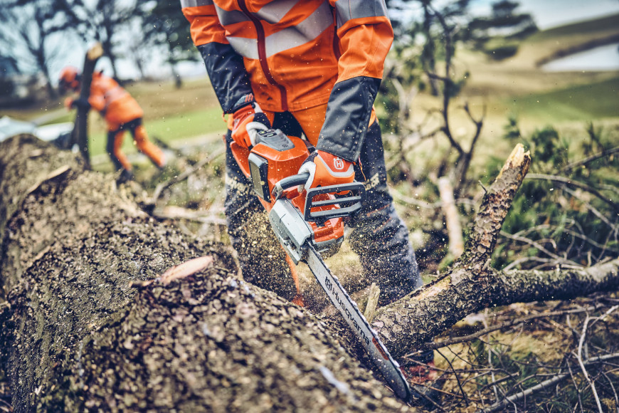 Husqvarna 542i XP® Chainsaw - without battery and charger