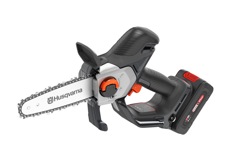 Husqvarna Aspire™ P8X-P4A pruner with battery and charger