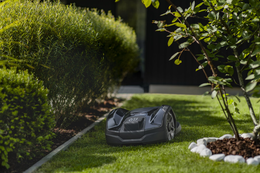 Husqvarna Automower® 310E BLACK robot lawnmower