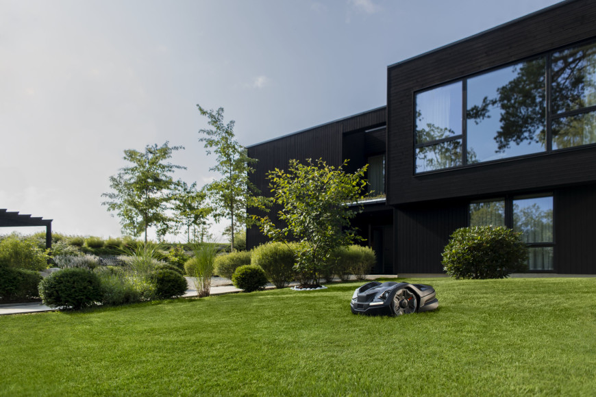 Husqvarna Automower® 410XE BLACK robotic lawnmower