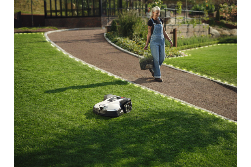 Husqvarna Automower® 430V BLACK Roboter-Rasenmäher