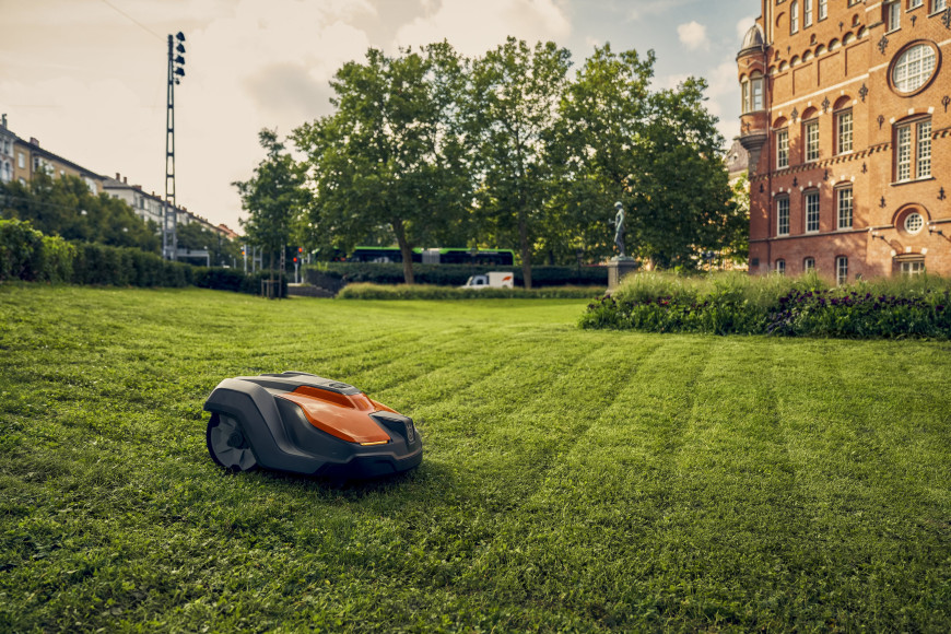 Husqvarna Automower® 520 EPOS® Roboter-Rasenmäher