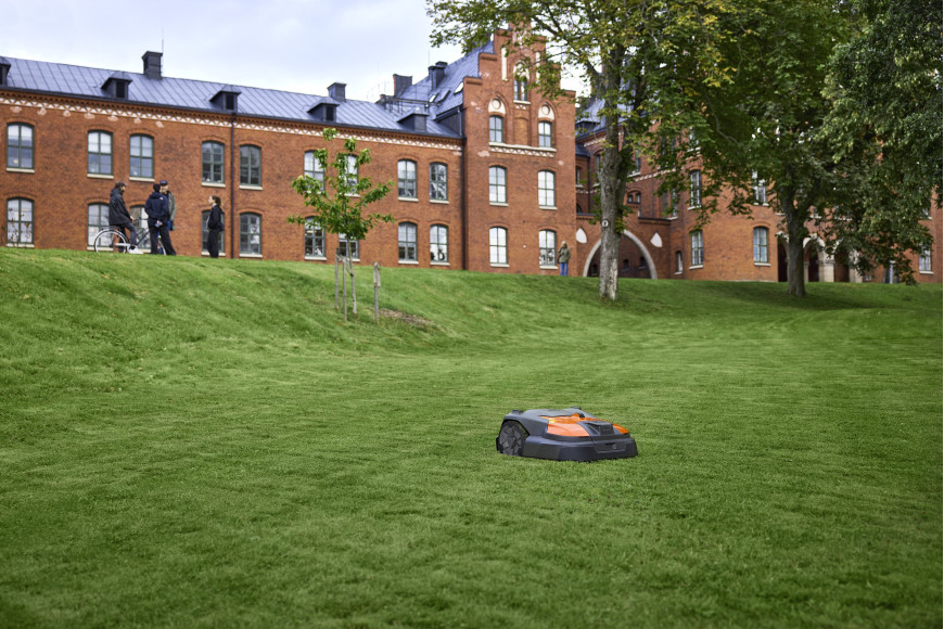 Husqvarna Automower® 540 EPOS® robotic lawnmower