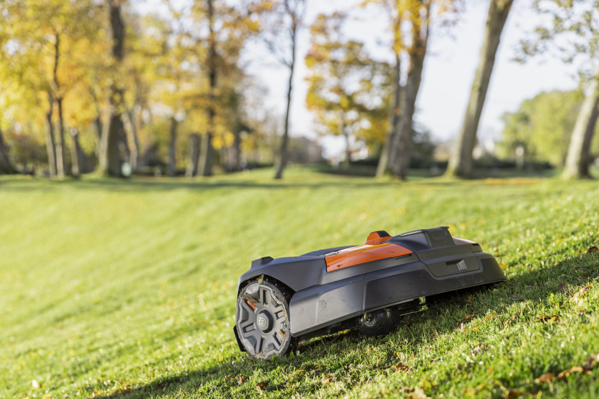 Husqvarna Automower® 540 EPOS® Roboter-Rasenmäher