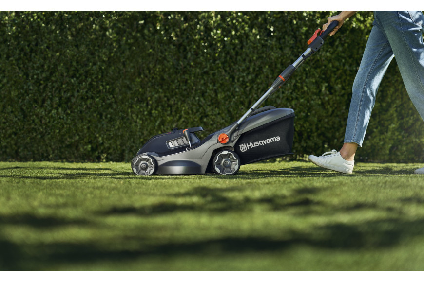 Tagliaerba Husqvarna Aspire™ LC34-P4A - con batteria e caricabatterie