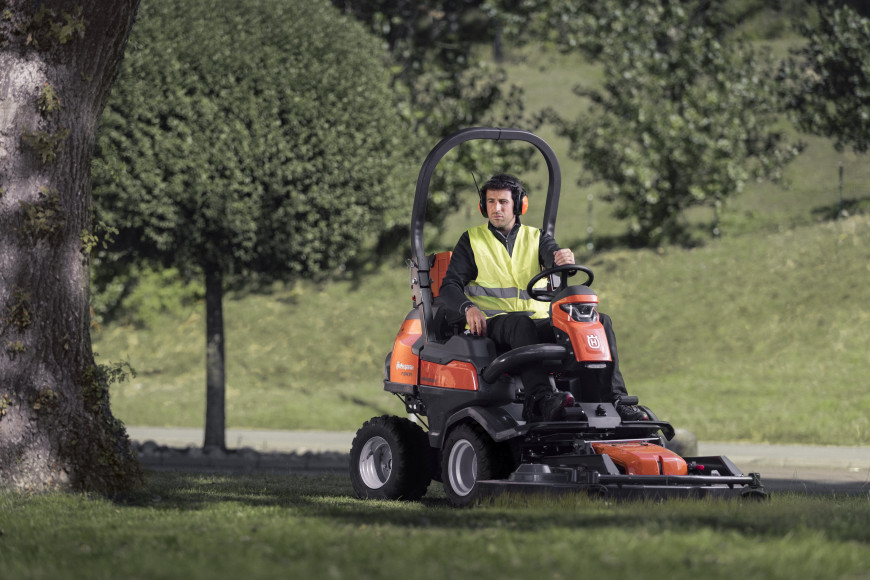 Husqvarna P 524XR EFI Rider Ride-On Mower - Year 2026