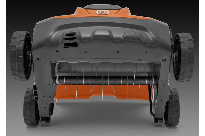Husqvarna S 138i lawn scarifier without battery and charger