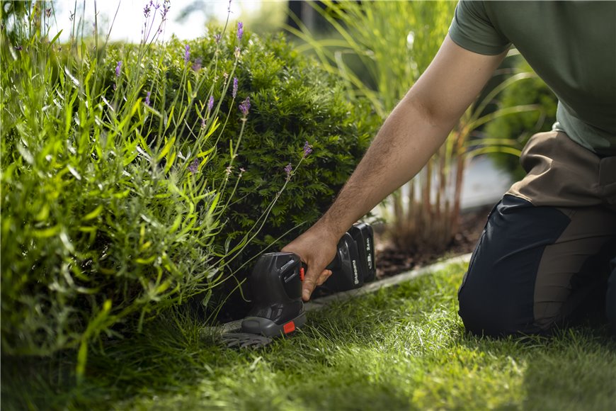 Husqvarna Aspire™ S20-P4A Grasschere – mit Akku und Ladegerät