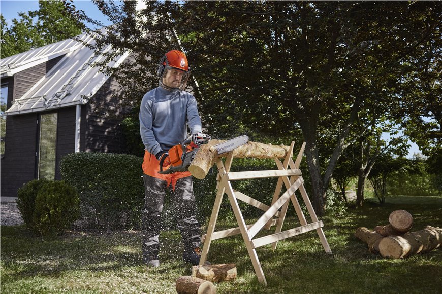 Husqvarna 240i Chainsaw - Without Battery and Charger