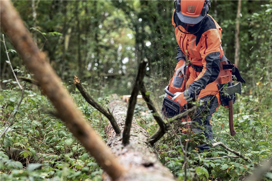 Husqvarna 550 XP® Mark II Chainsaw