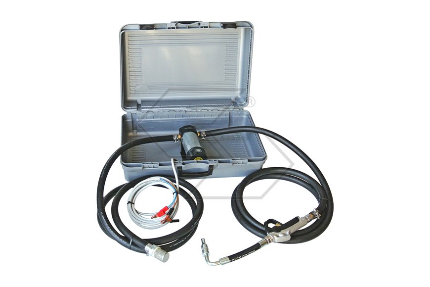 Oil Kit - Gruppo portatile per travaso Olio• Pompa: 12V
