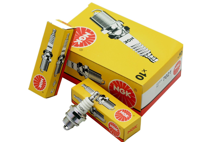 Candela di accensione NGK BM6A