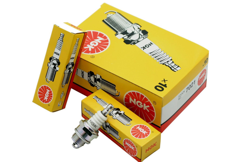 Candela di accensione NGK BM6A
