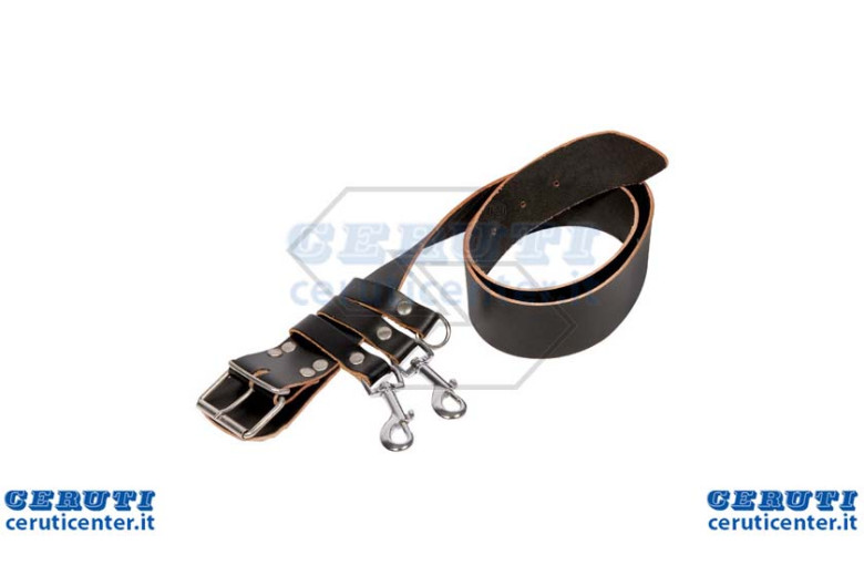 Cinturone In Cuoio Con Moschettoni